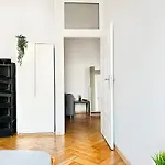 Perfect Place For Couples, Pilsudskiego Street - Old Town