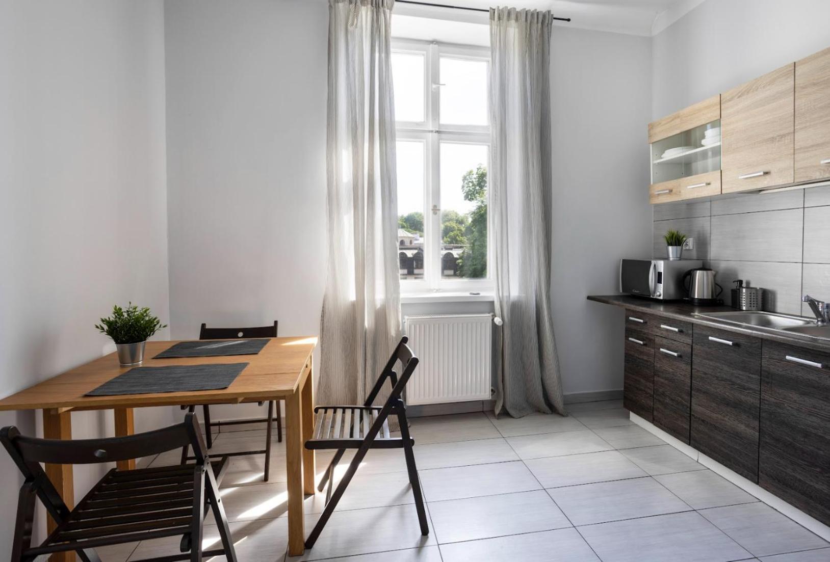 Perfect Place For Couples, Pilsudskiego Street - Old Town *
