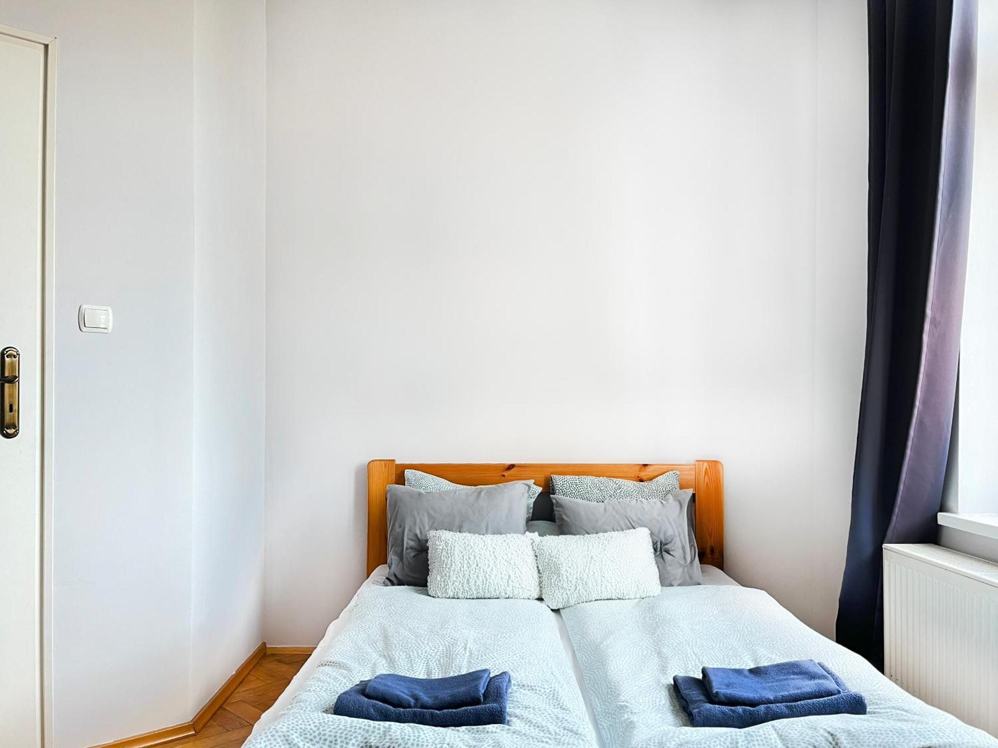 Perfect Place For Couples, Pilsudskiego Street - Old Town Apartment *